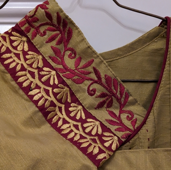 🪴NEW Indian Embroidered Top, 3/4 Sleeves in Olive L - Picture 2 of 4